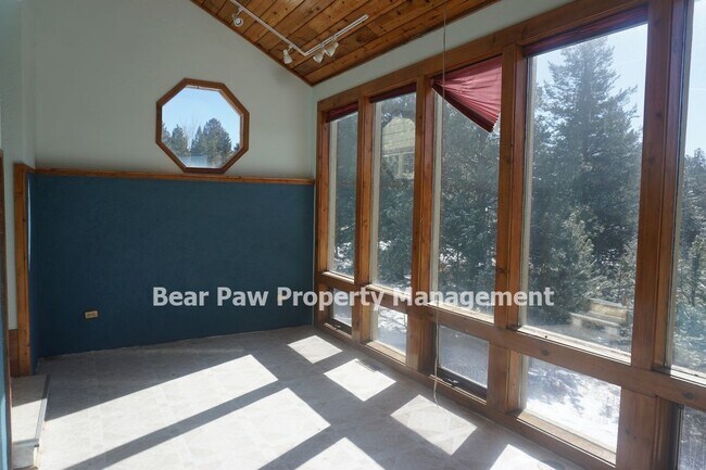 Building Photo - Amazing Views of Mt. Evans in Evergreen Highlands!