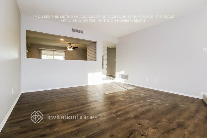 Building Photo - 9417 N 39th Dr