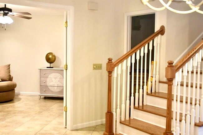 Building Photo - 4230 Arborwood Ln