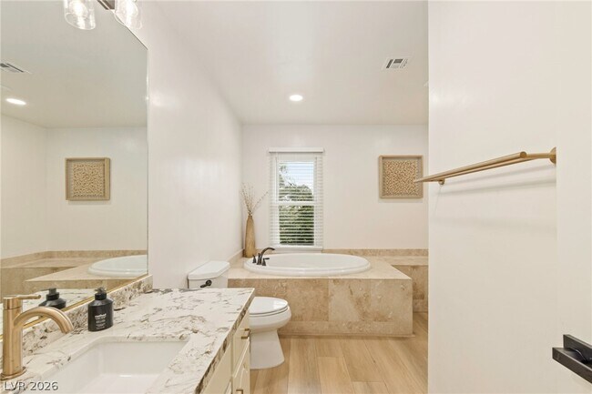 Building Photo - 4045 W Mardon Ave