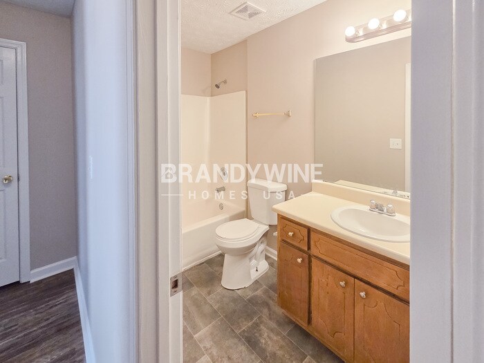 Building Photo - 2900 Rosecommons Dr