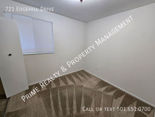 Building Photo - 721 Edgehill