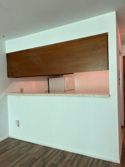 Building Photo - 5700 W Wahner Ave