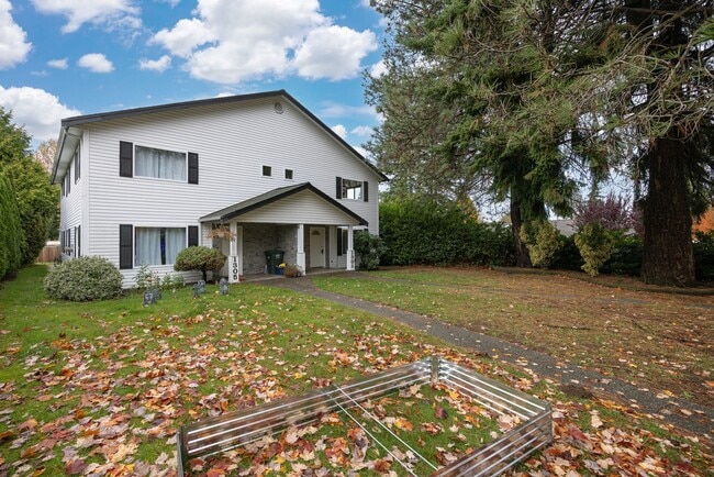 Building Photo - 1301-1305 Mitchell Ave