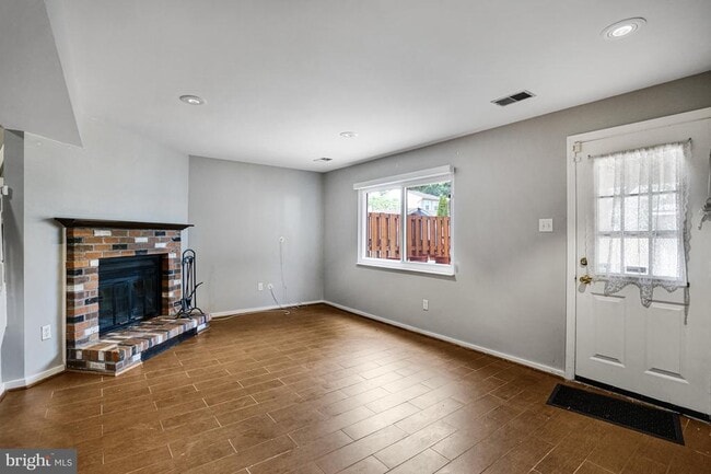 Building Photo - 5376 Harbor Ct Dr