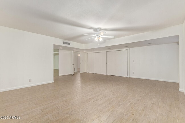 Building Photo - 5401 E Exeter Blvd