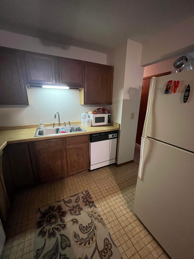 Building Photo - 1645 Donald Ct