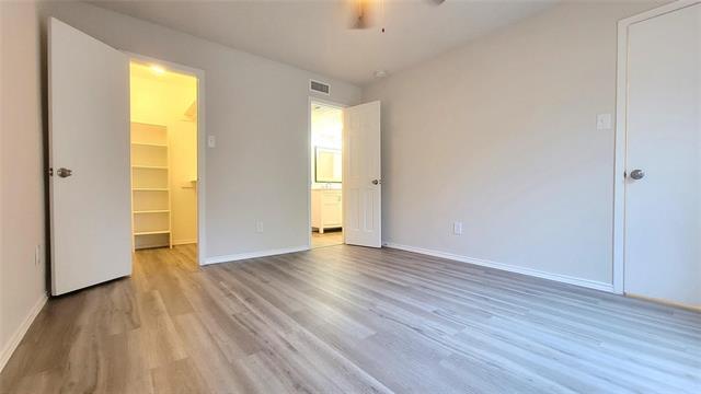 Building Photo - 4615 Country Creek Dr