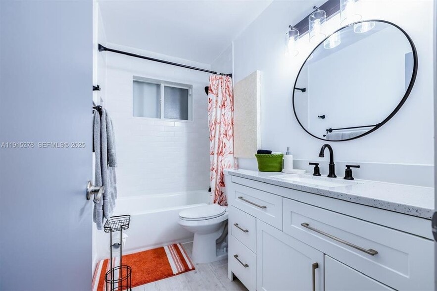 Building Photo - 312 N Luna Ct