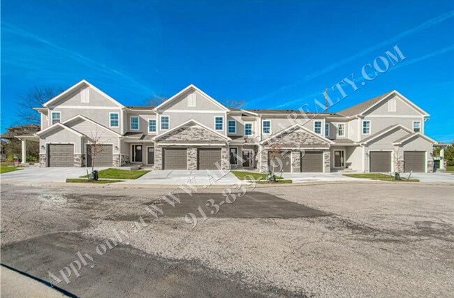 Primary Photo - Brand New Townhome 3 Bed 2.5 Bath in Olath...