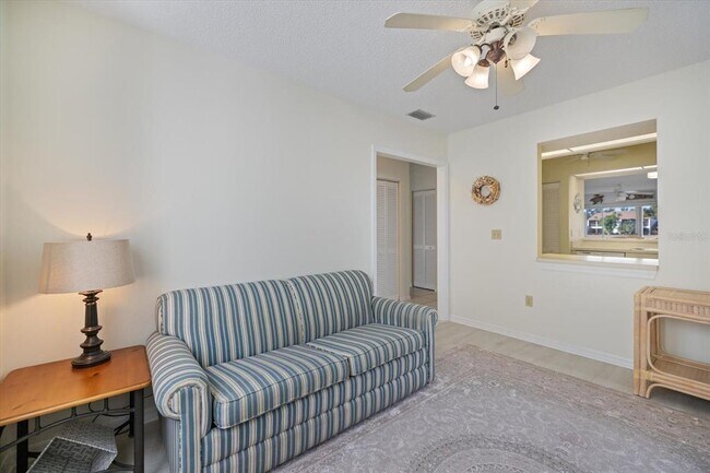 Building Photo - 880 Bird Bay Dr W