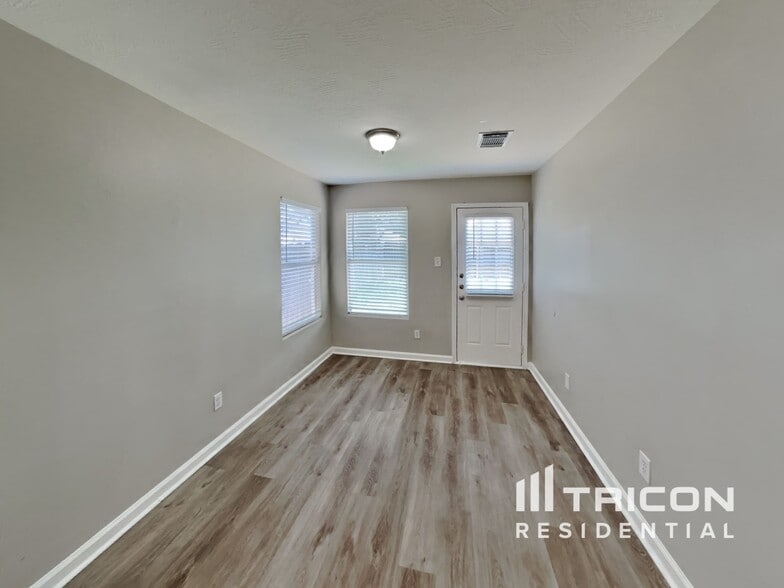 Building Photo - 614 Harpswell Ln