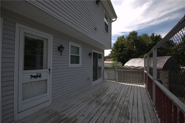 Building Photo - 149 Church St