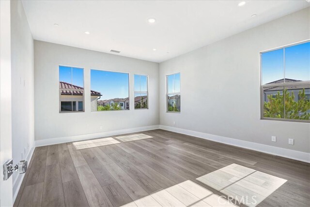 Building Photo - 212 Mistwater