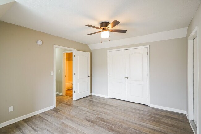 Building Photo - 802 Stewart Valley Dr