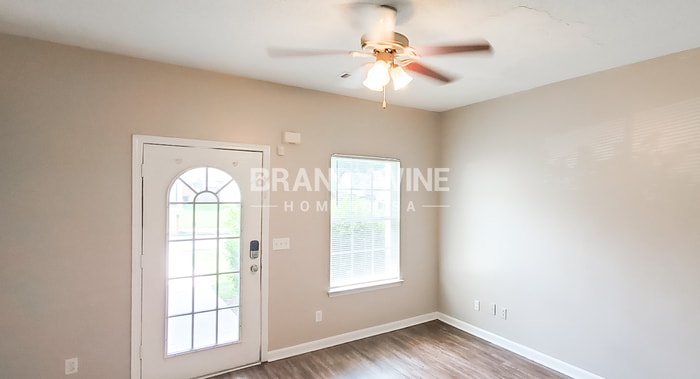 Building Photo - 395 Haverhill Ln