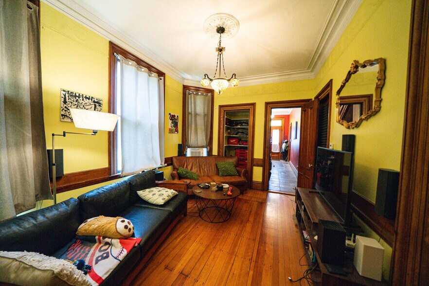 Building Photo - 56 Alleghany St