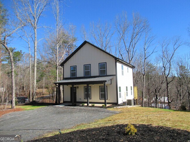 Building Photo - 745 Old Kerns Rd
