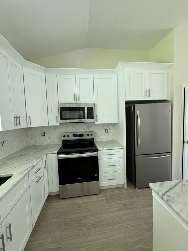 Building Photo - 247 Debary Dr