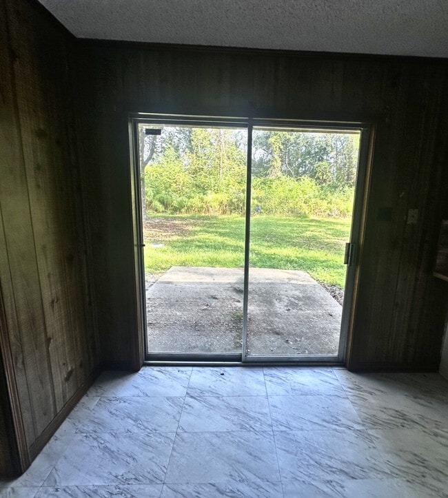 Building Photo - 14235 Lamonte Ln