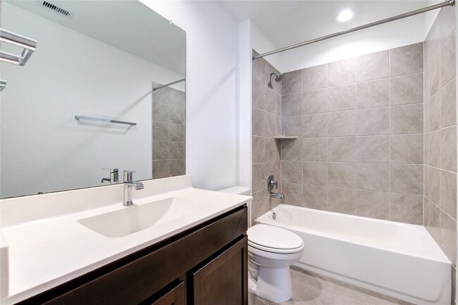 Building Photo - 29631 Ella Larchmont Ct