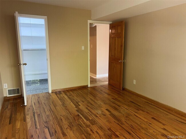 Building Photo - 16-05 Bell Blvd