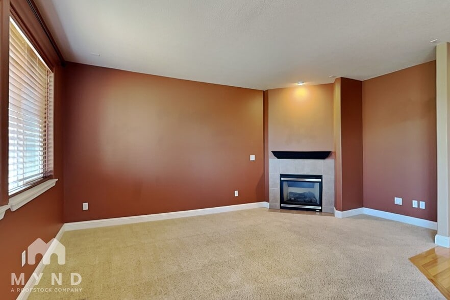 Building Photo - 18002 NE 37th St