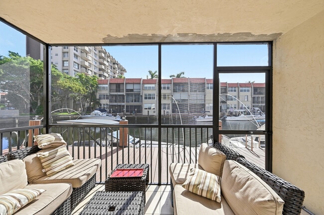 Building Photo - 777 S Federal Hwy