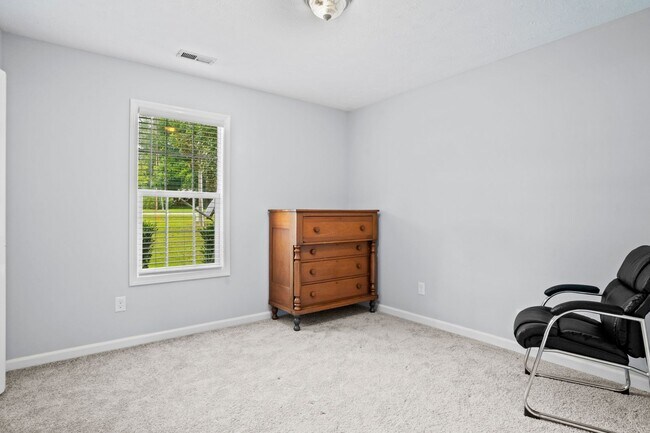 Building Photo - 3bed/2bath Located Right on Campbells Campus!