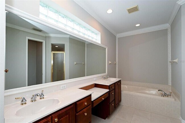 Building Photo - 510 Latitude Ln
