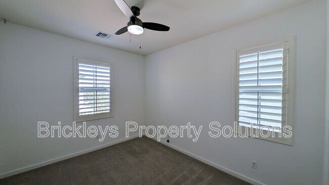 Building Photo - 2632 S Tobin