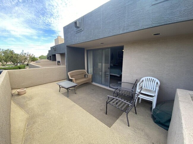 Building Photo - 3030 N Hayden Rd