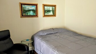 Building Photo - 2344 1st Ave N