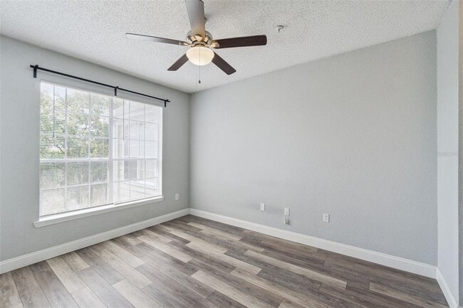 Building Photo - 13015 Plantation Park Cir