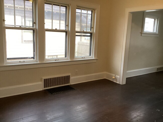 Building Photo - 5550 N 35th St