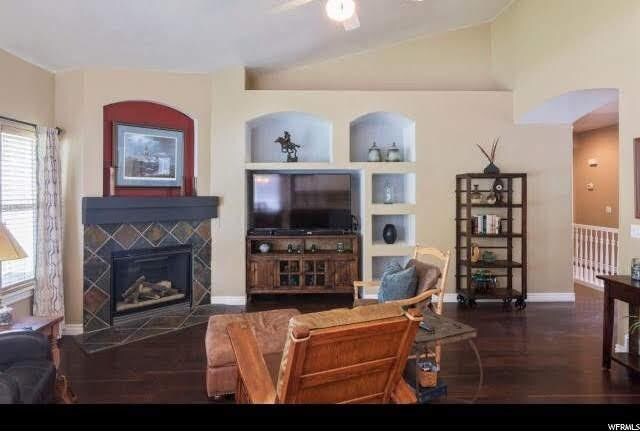 Building Photo - 1262 Creek Ridge Dr S