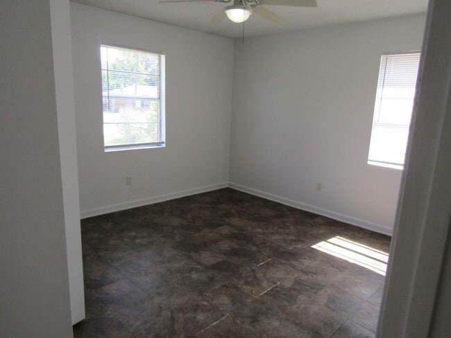 Building Photo - 121 Glenn Bryant Rd
