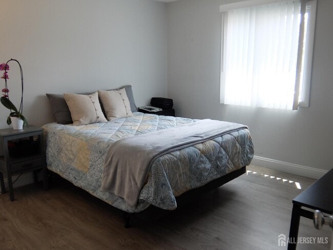 Building Photo - 5307 Ravens Crest Dr