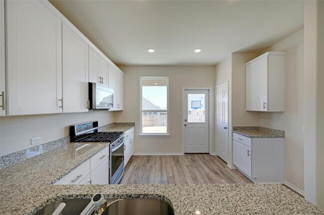 Building Photo - 221 Cherry Vine Dr