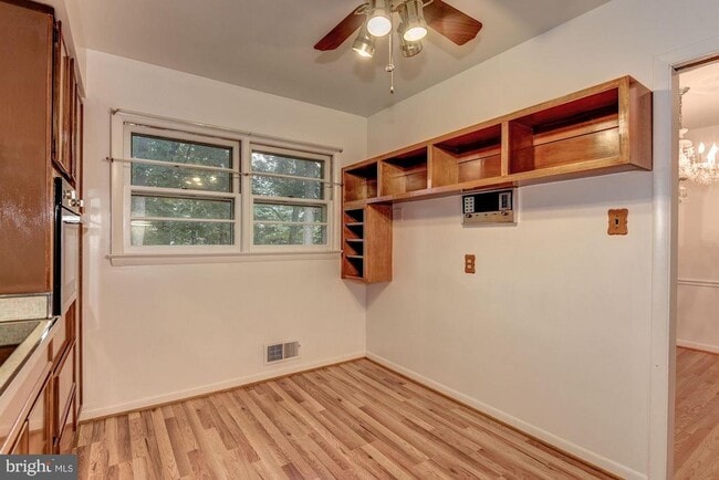 Building Photo - 335 N Madison St