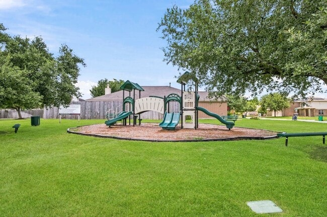 Building Photo - 25450 Barmby Dr