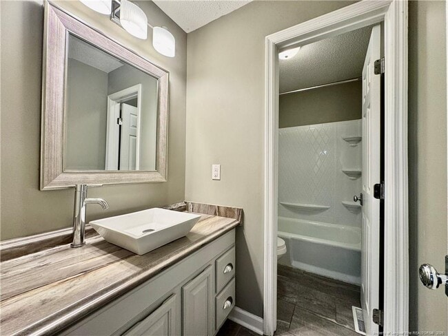 Building Photo - 741 Maxine St