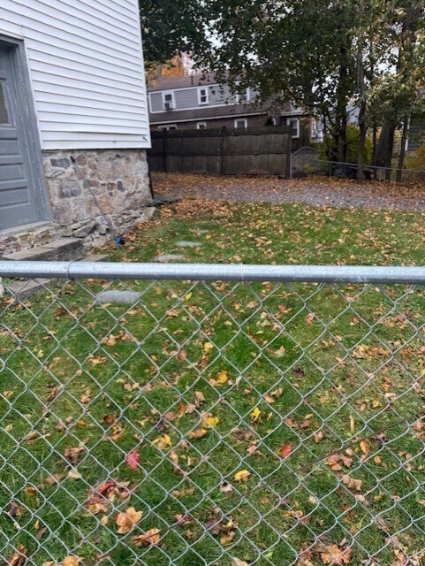 Building Photo - 5 Stevens St