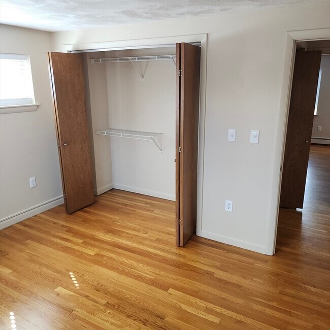 Building Photo - 33 Charlesbank Way