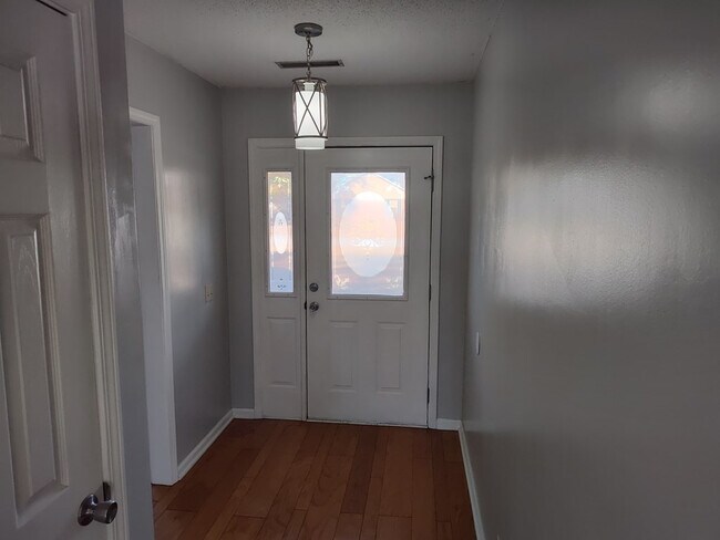 Building Photo - 1450 Morris Way Dr