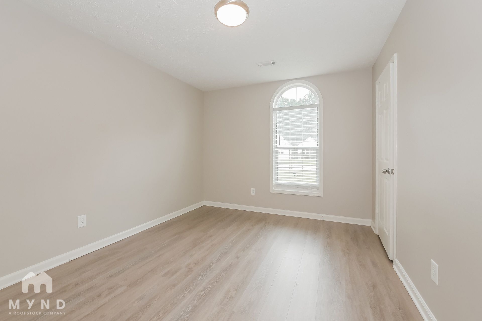 Building Photo - 370 Cornwallis Way