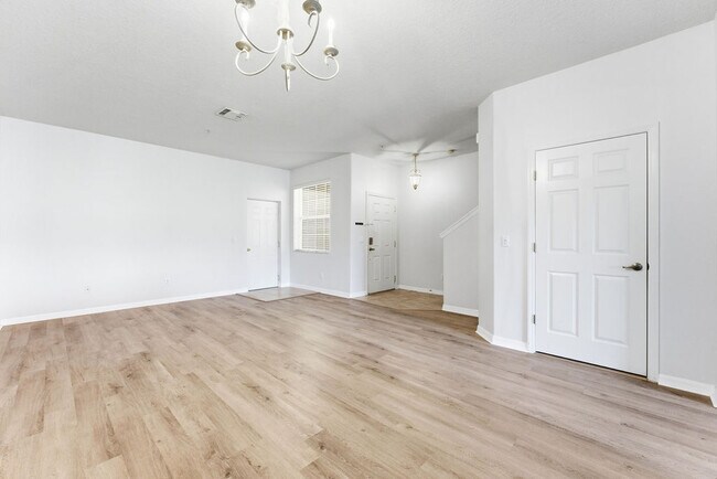 Building Photo - 2795 Oakwater Dr