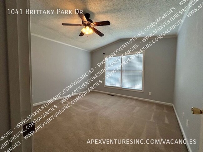 Building Photo - 1041 Brittany Park Dr