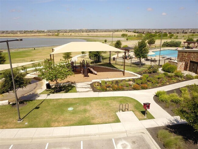 Building Photo - 3307 Columbus Way