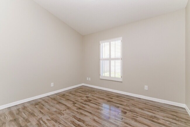 Building Photo - 10402 Barnett Loop